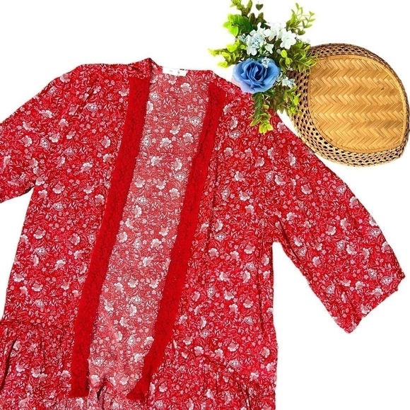 Maurices Red Floral Crochet Trim Open Front Peplum Hem Kimono Size Large - Picture 16 of 16